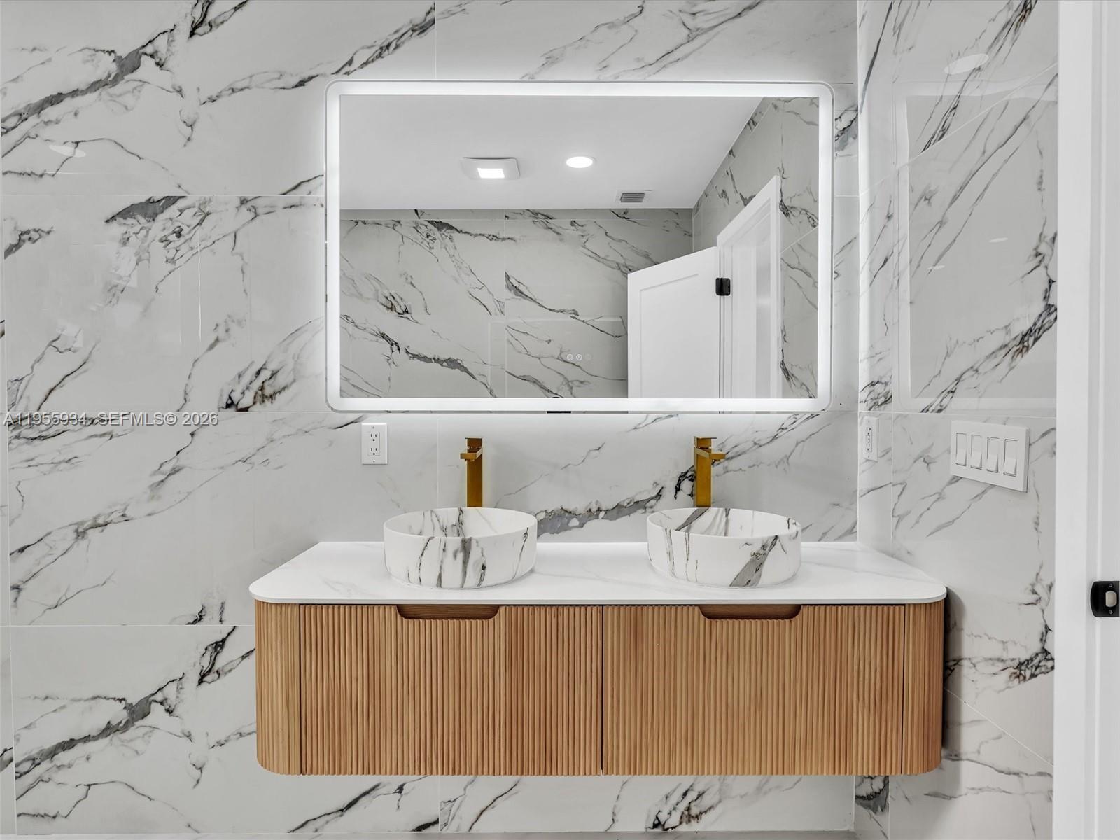 HOLLYWOOD HILLS 1965 - Residential