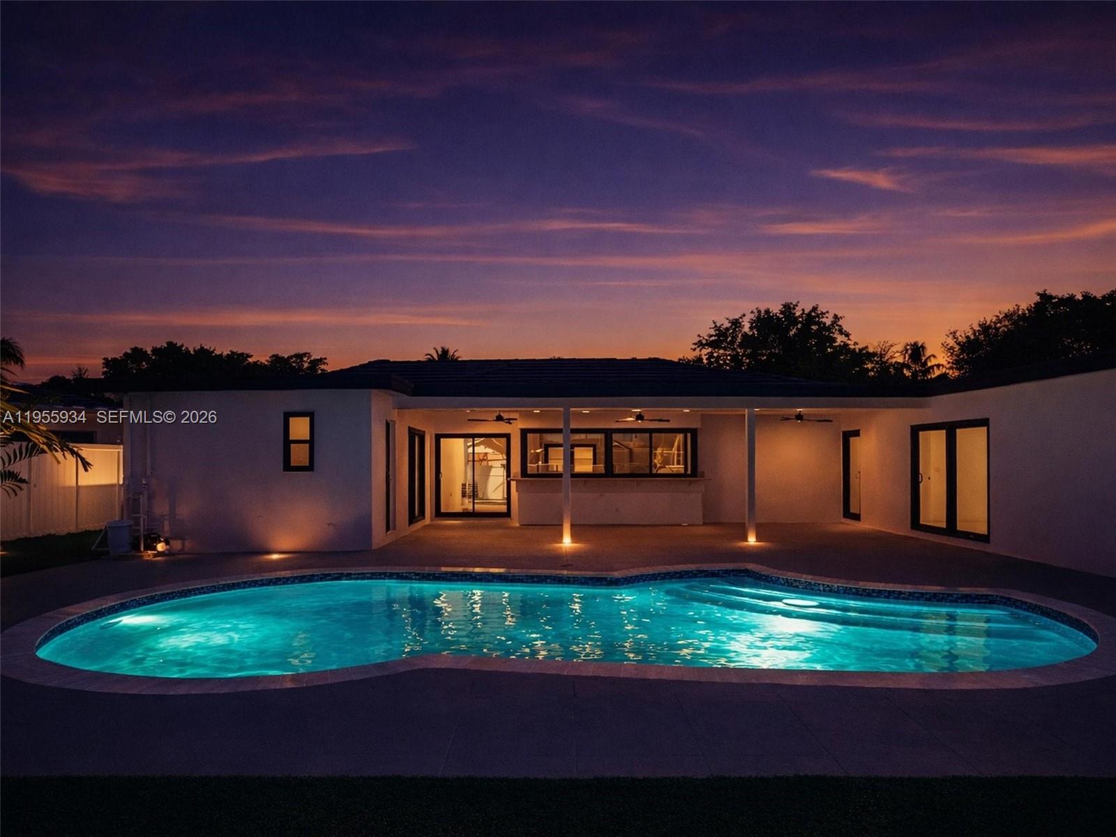 HOLLYWOOD HILLS 1965 - Residential