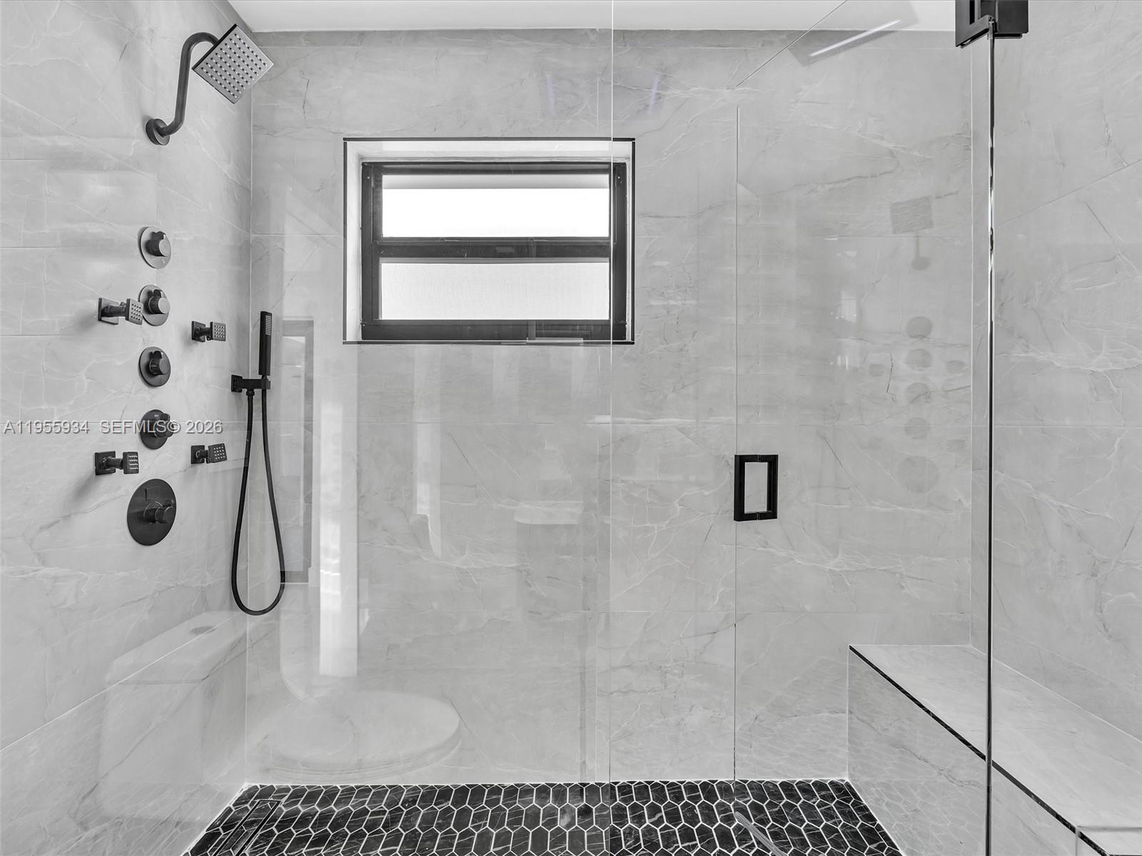 HOLLYWOOD HILLS 1965 - Residential