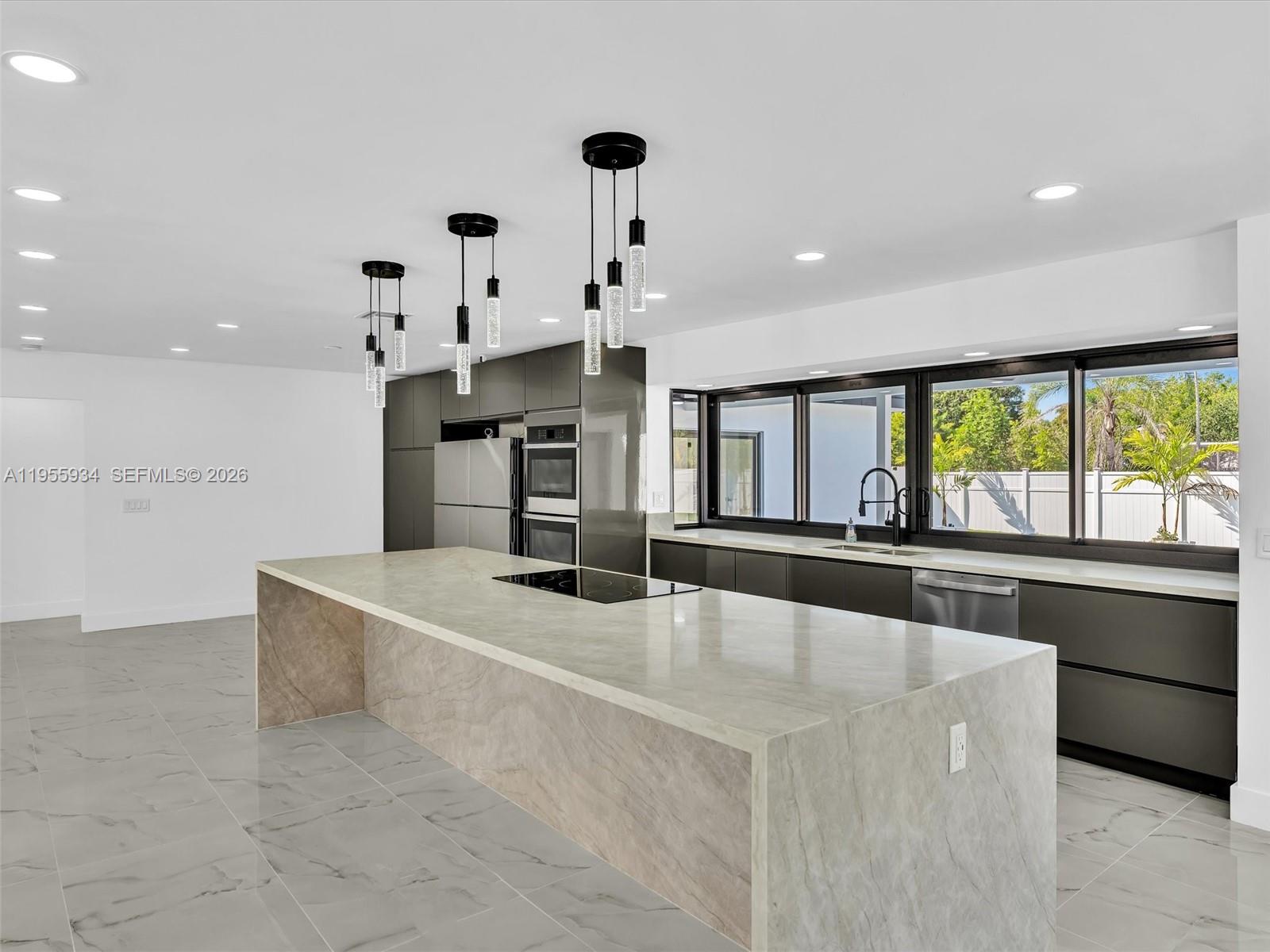 HOLLYWOOD HILLS 1965 - Residential