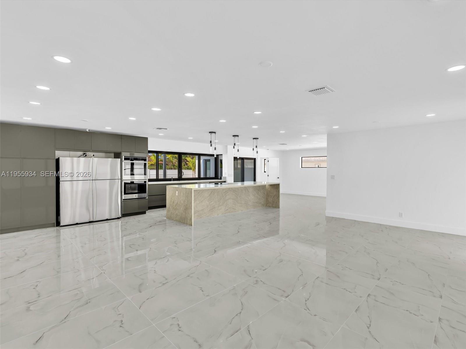 HOLLYWOOD HILLS 1965 - Residential