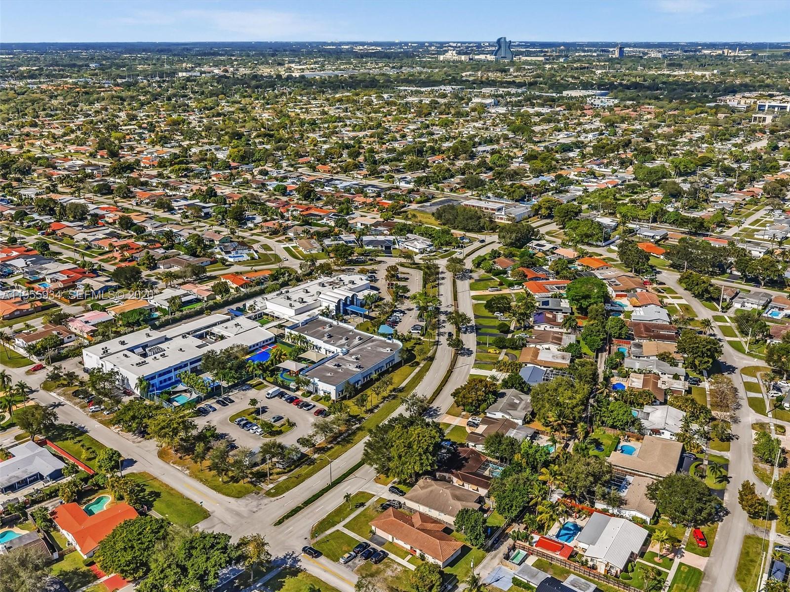 HOLLYWOOD HILLS 1965 - Residential