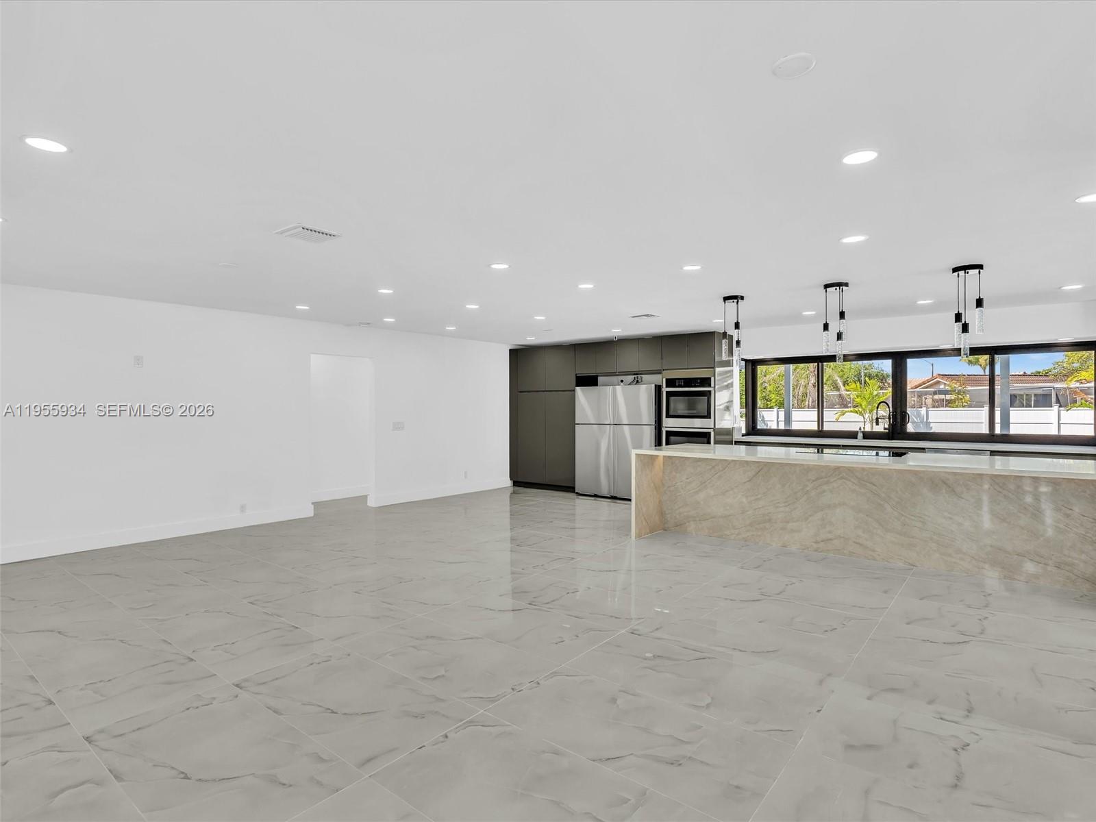 HOLLYWOOD HILLS 1965 - Residential