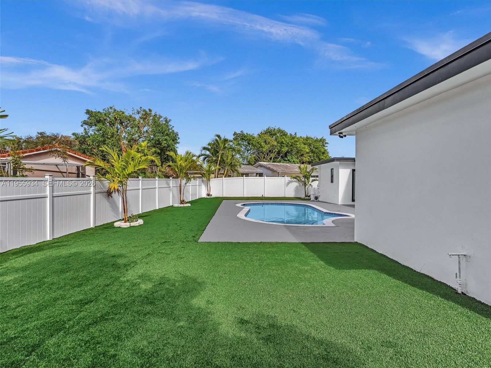 HOLLYWOOD HILLS 1965 - Residential