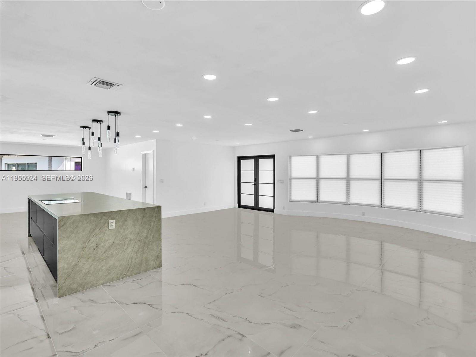 HOLLYWOOD HILLS 1965 - Residential