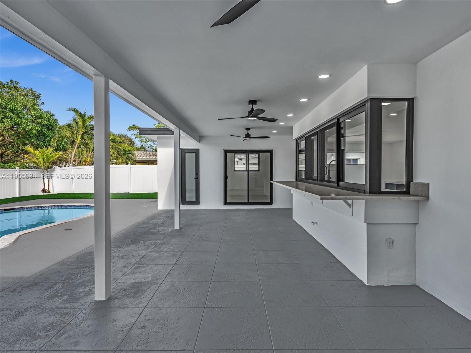 HOLLYWOOD HILLS 1965 - Residential