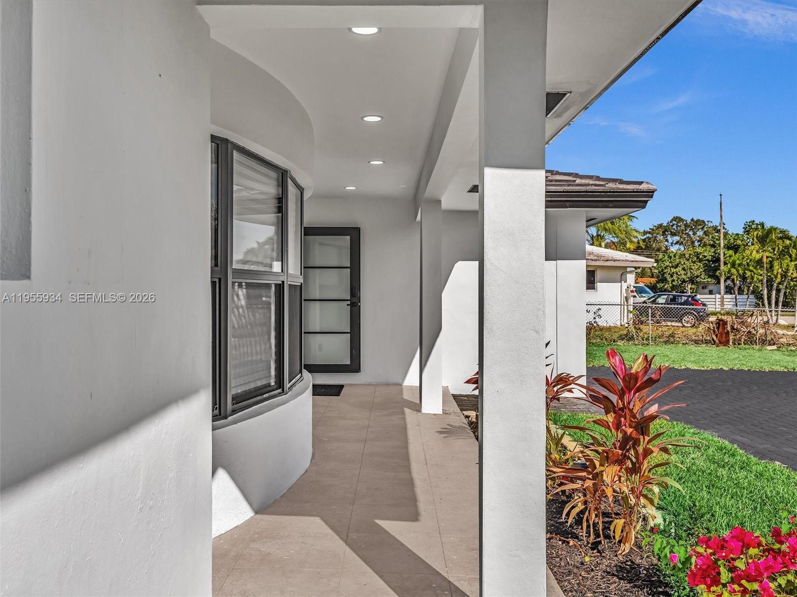 HOLLYWOOD HILLS 1965 - Residential