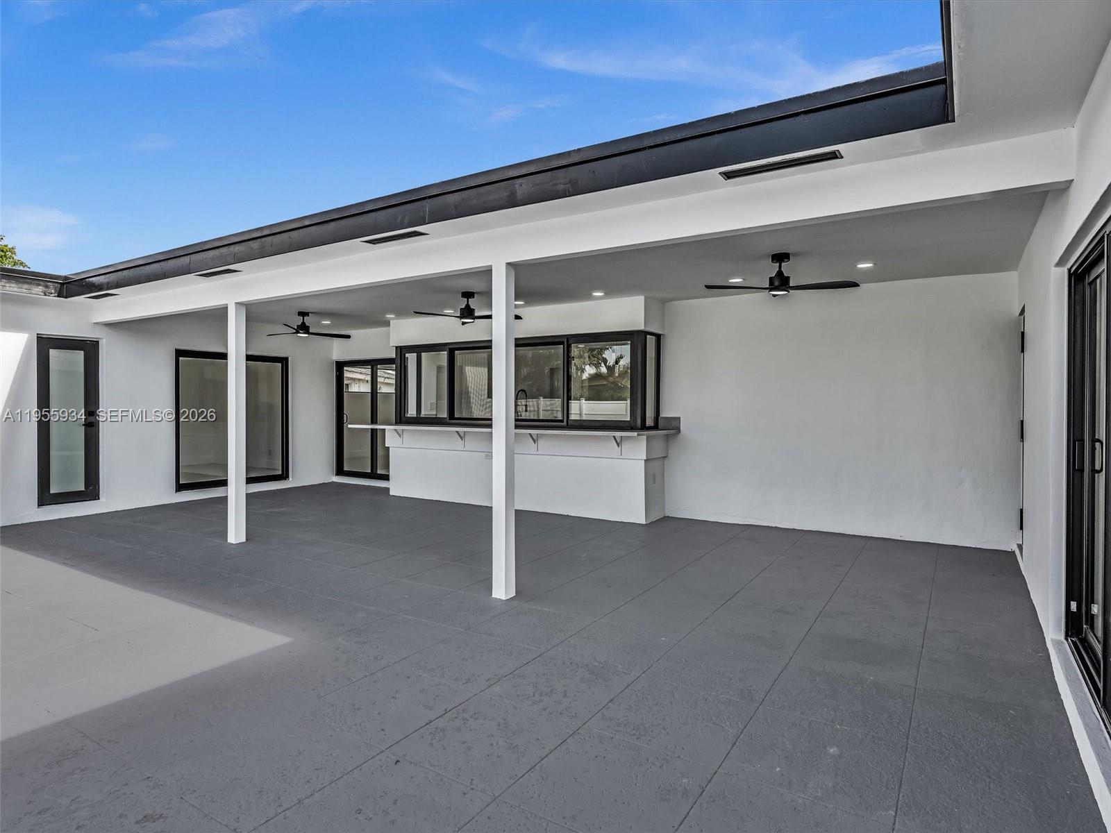 HOLLYWOOD HILLS 1965 - Residential