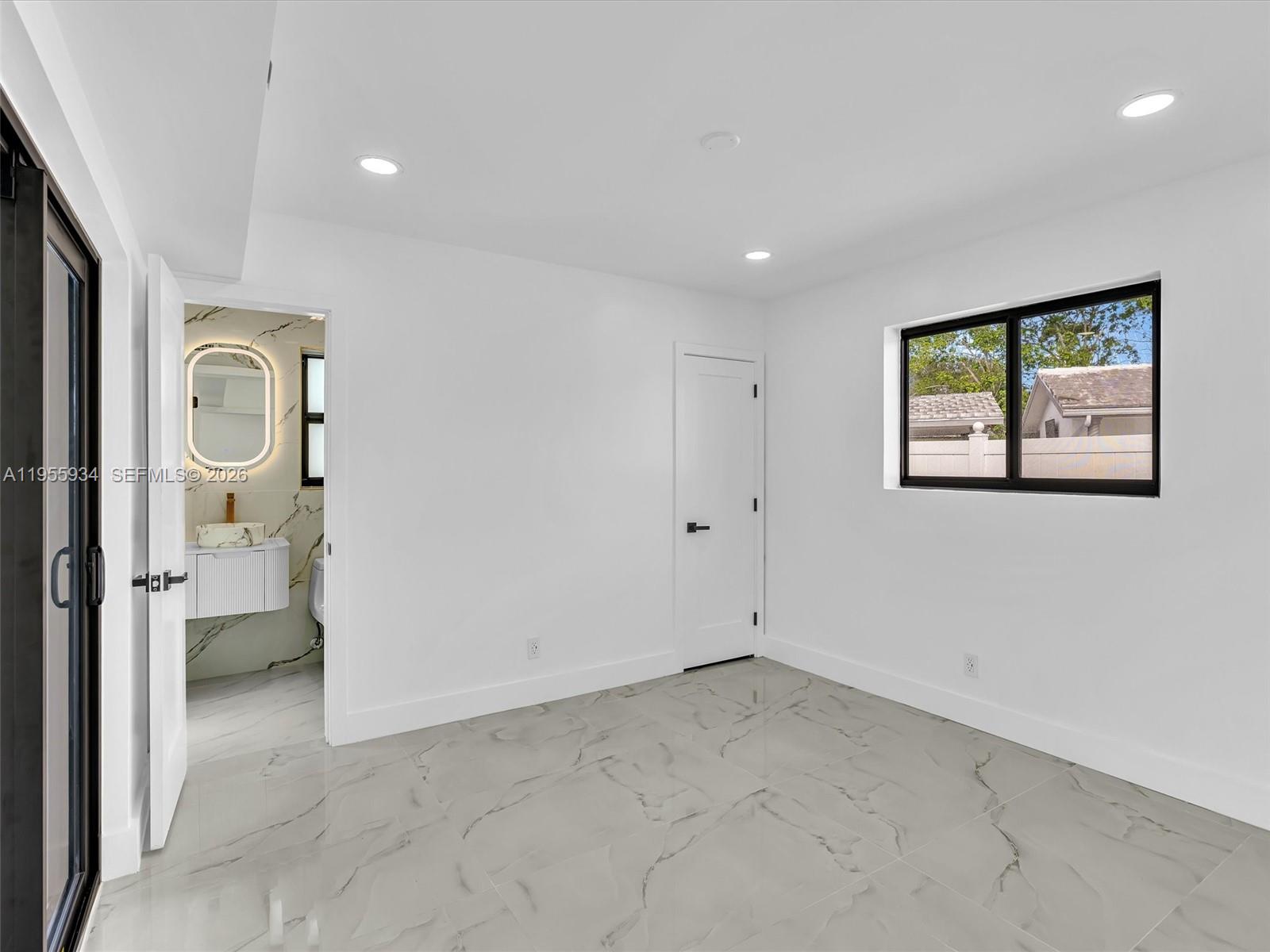 HOLLYWOOD HILLS 1965 - Residential