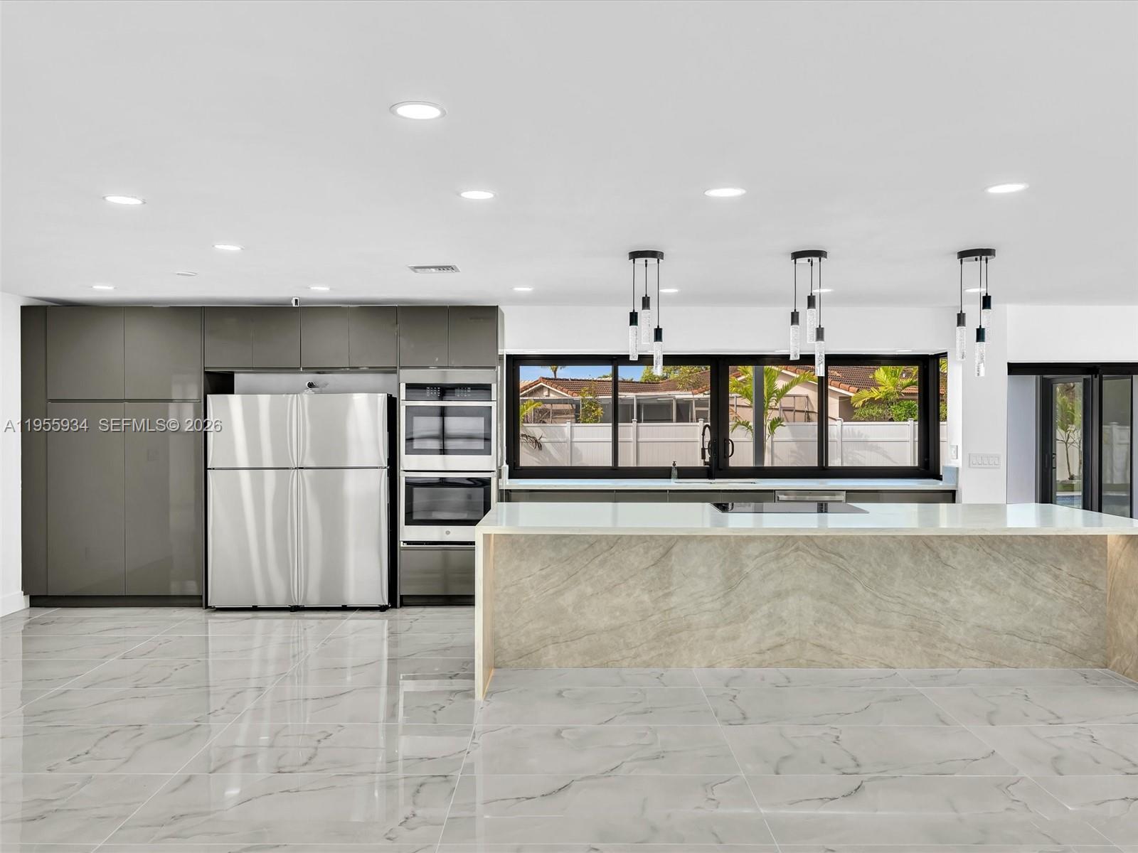 HOLLYWOOD HILLS 1965 - Residential