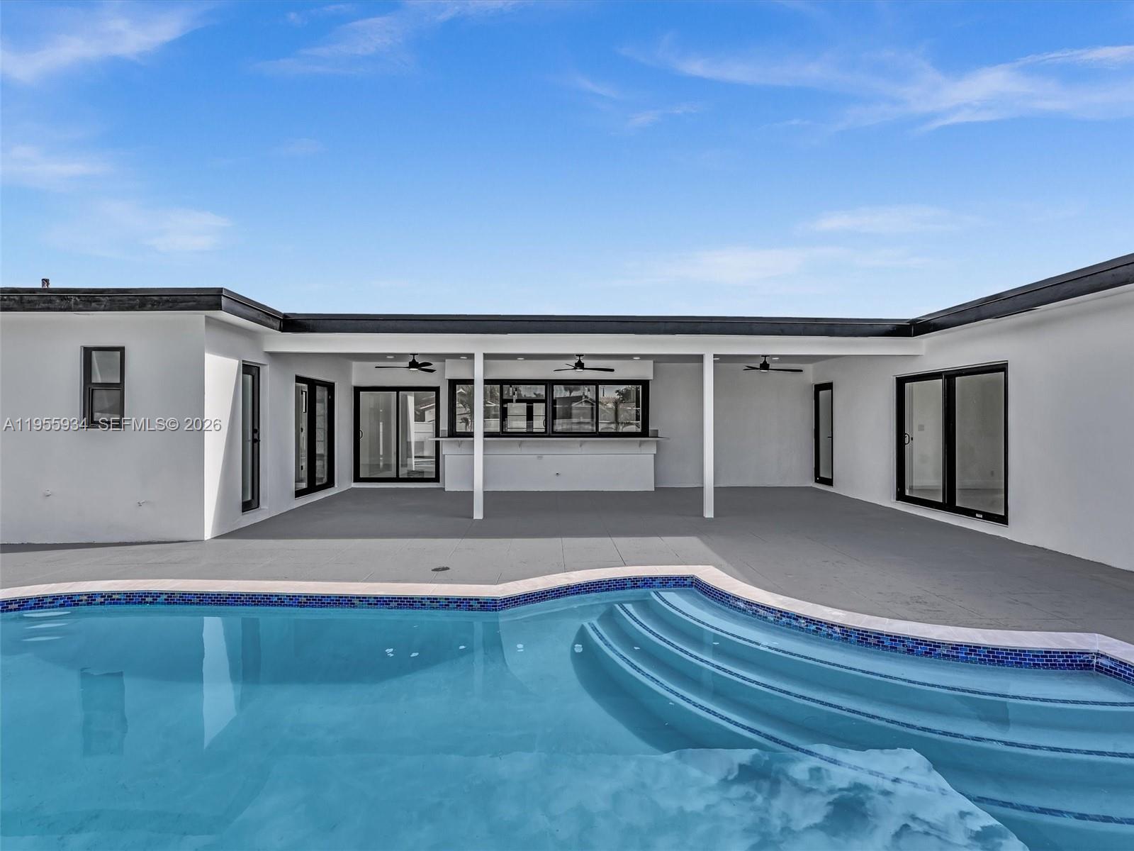 HOLLYWOOD HILLS 1965 - Residential