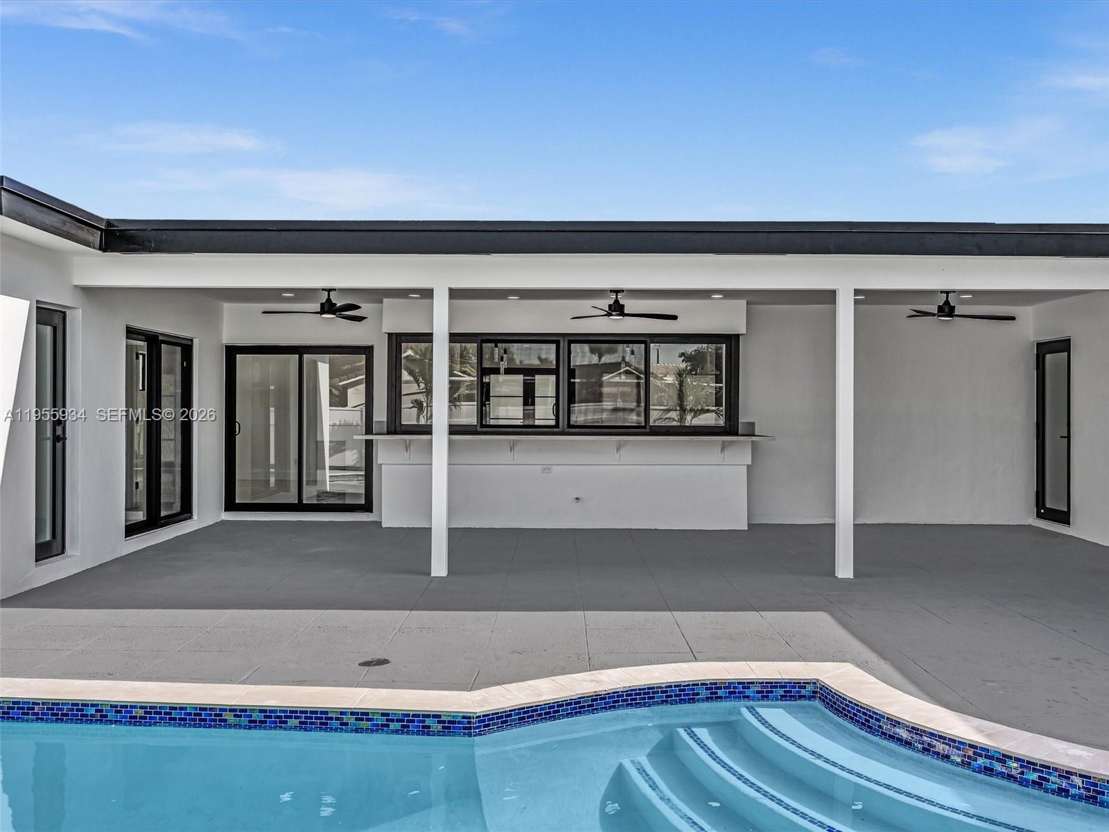 HOLLYWOOD HILLS 1965 - Residential