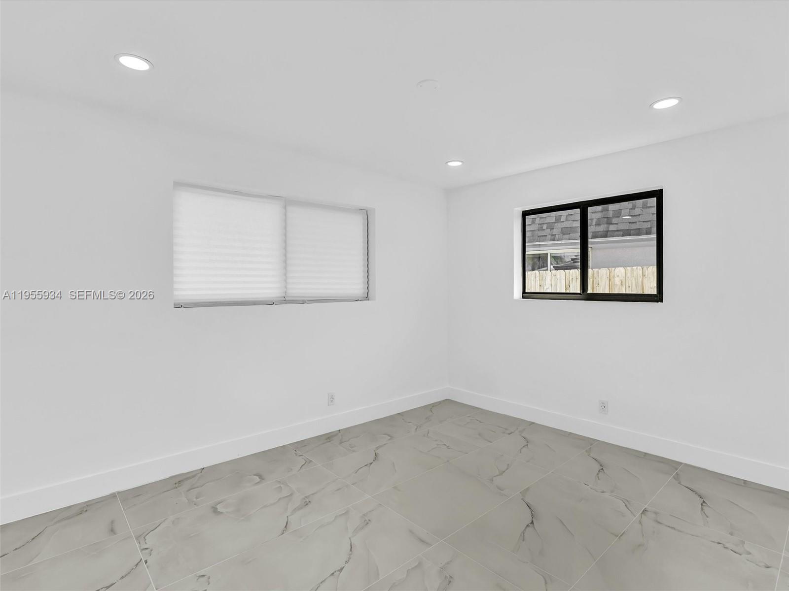 HOLLYWOOD HILLS 1965 - Residential