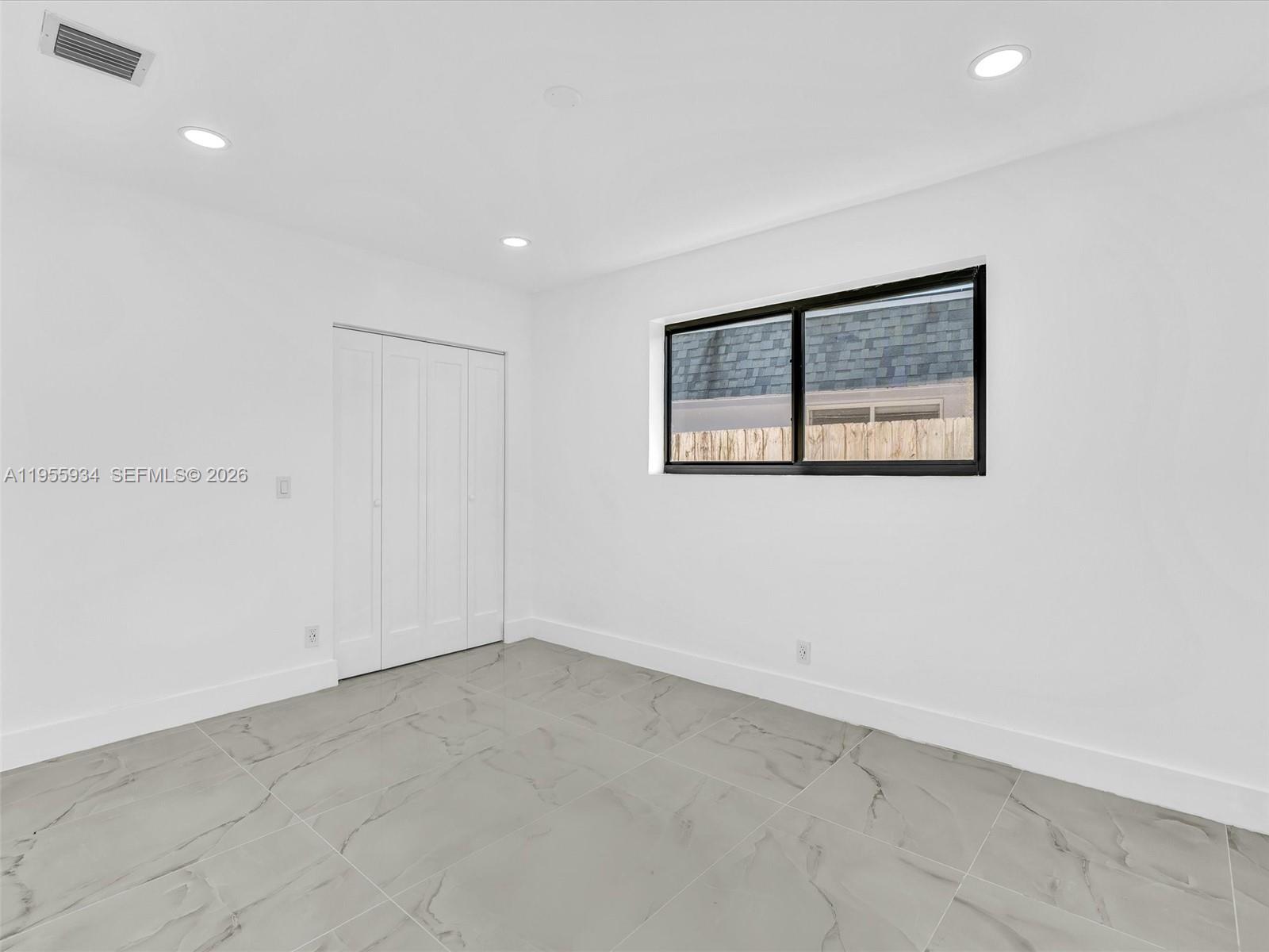 HOLLYWOOD HILLS 1965 - Residential