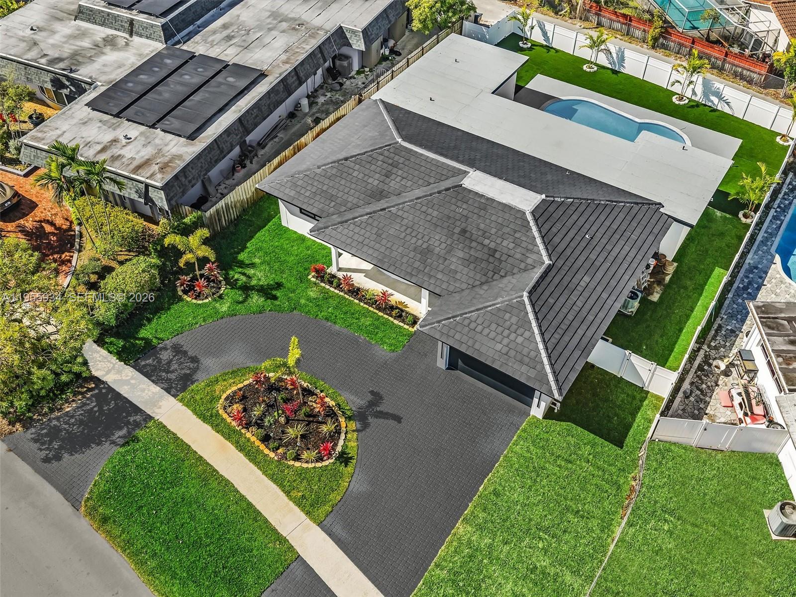 HOLLYWOOD HILLS 1965 - Residential