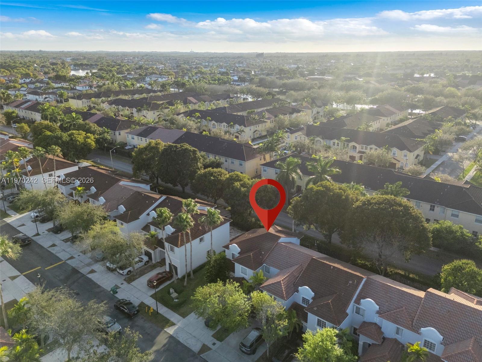 EMERALD LAKES - Residential