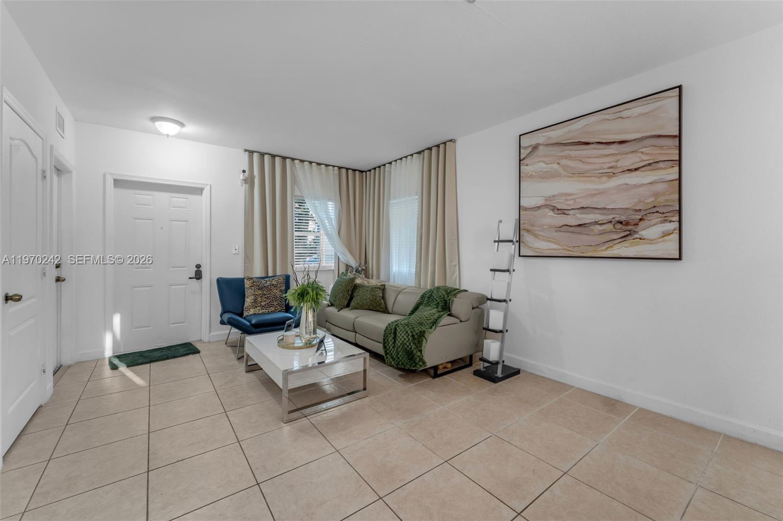 EMERALD LAKES - Residential