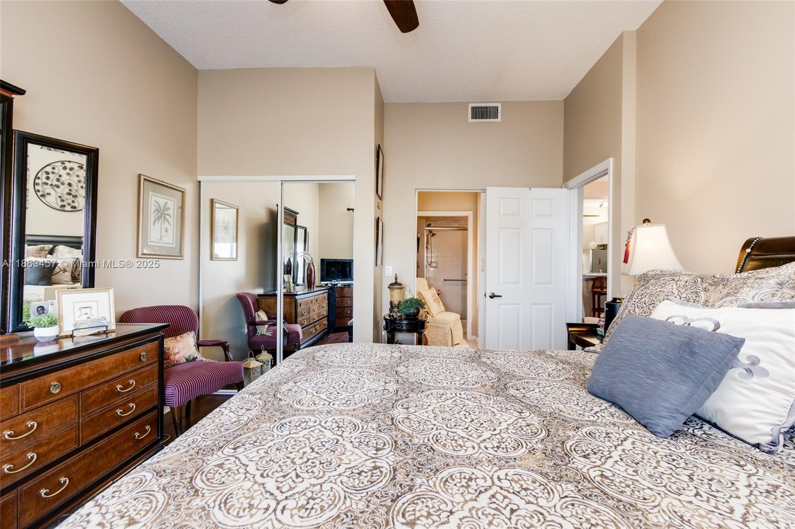 TRENT CONDOMINIUM E - Residential