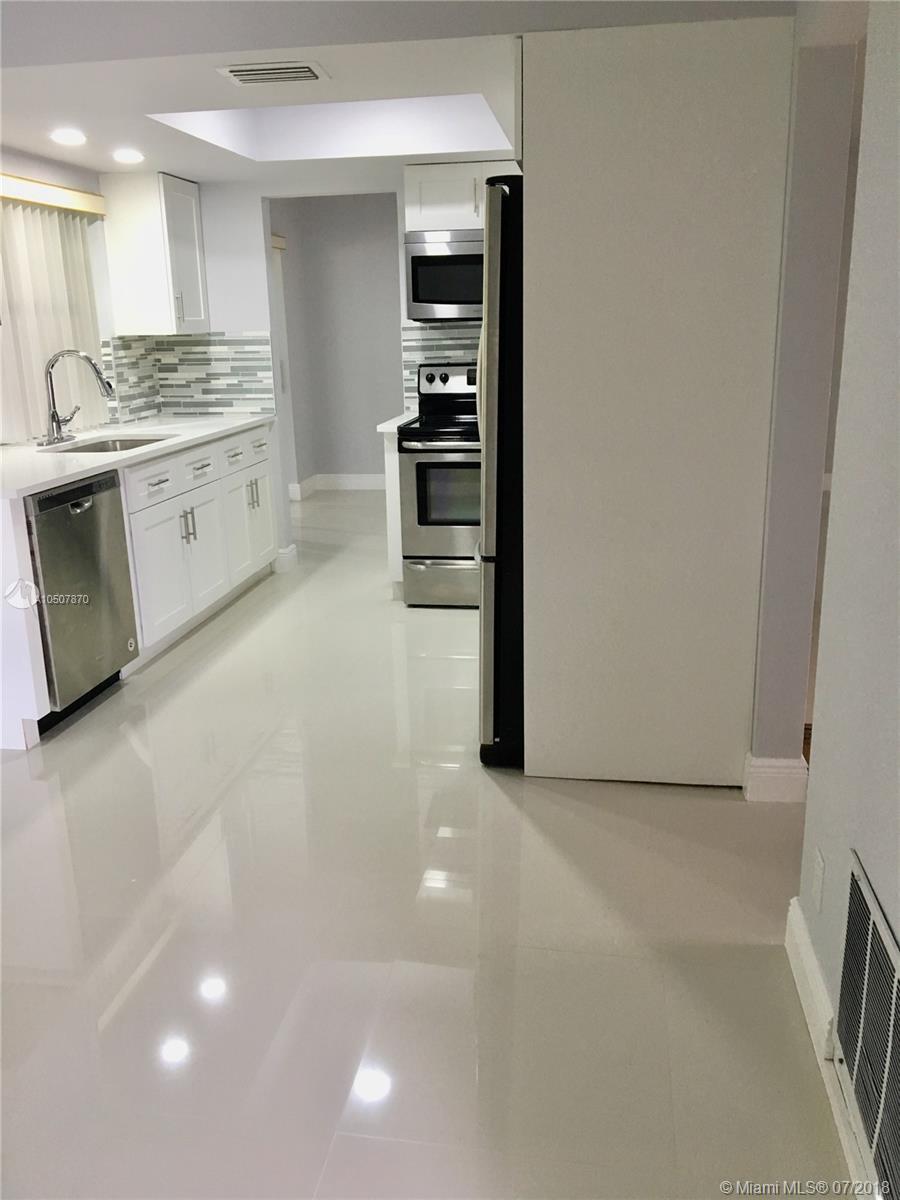 MAINLANDS OF TAMARAC LAKE - Residential