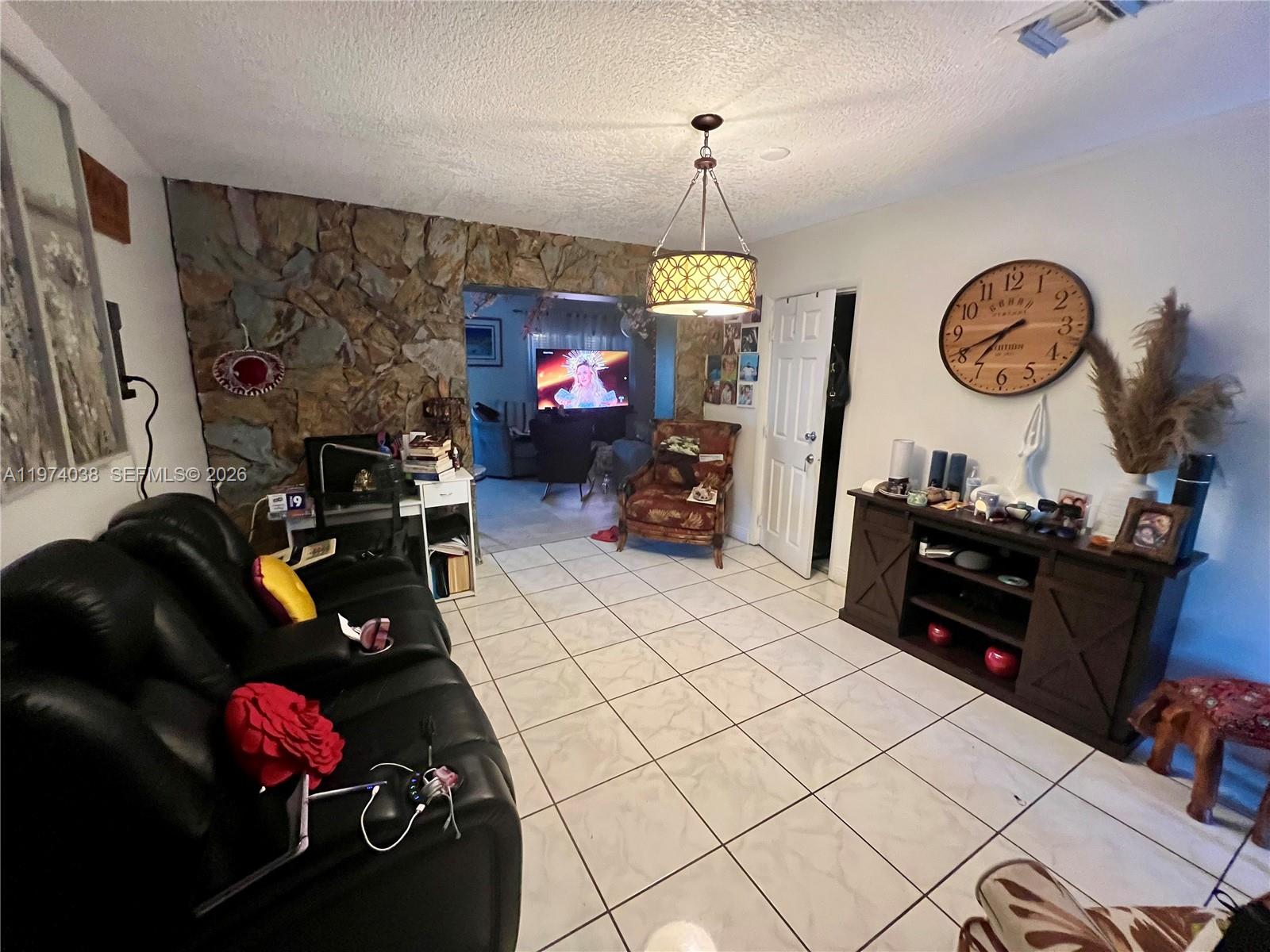 CAROL CITY 1 ST ADDN - Residential