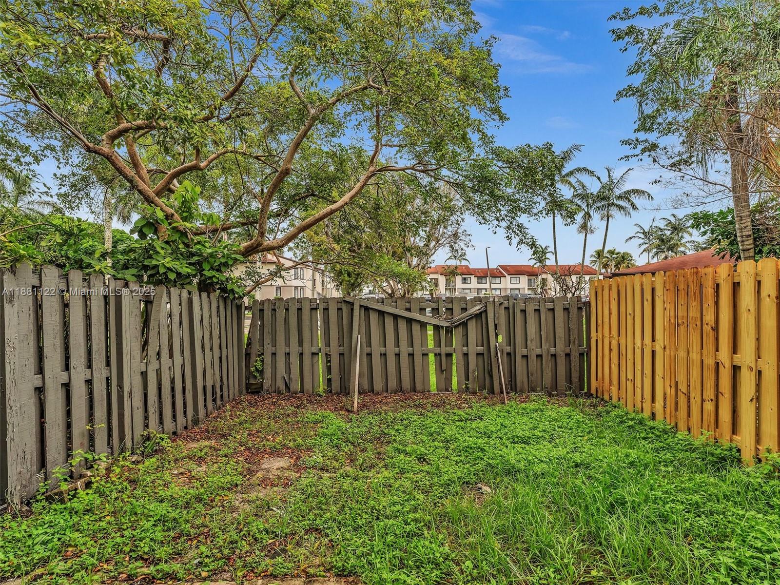 HOLLYWOOD RIDGE FARMS - Residential