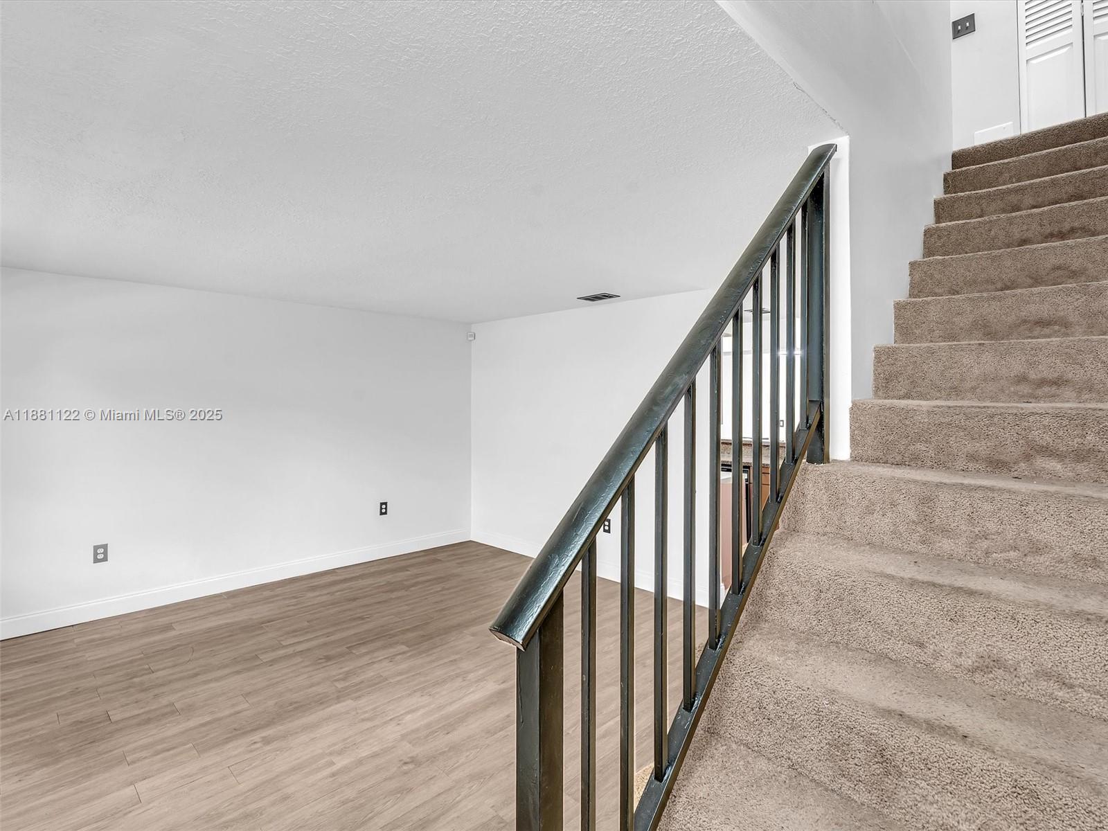 HOLLYWOOD RIDGE FARMS - Residential