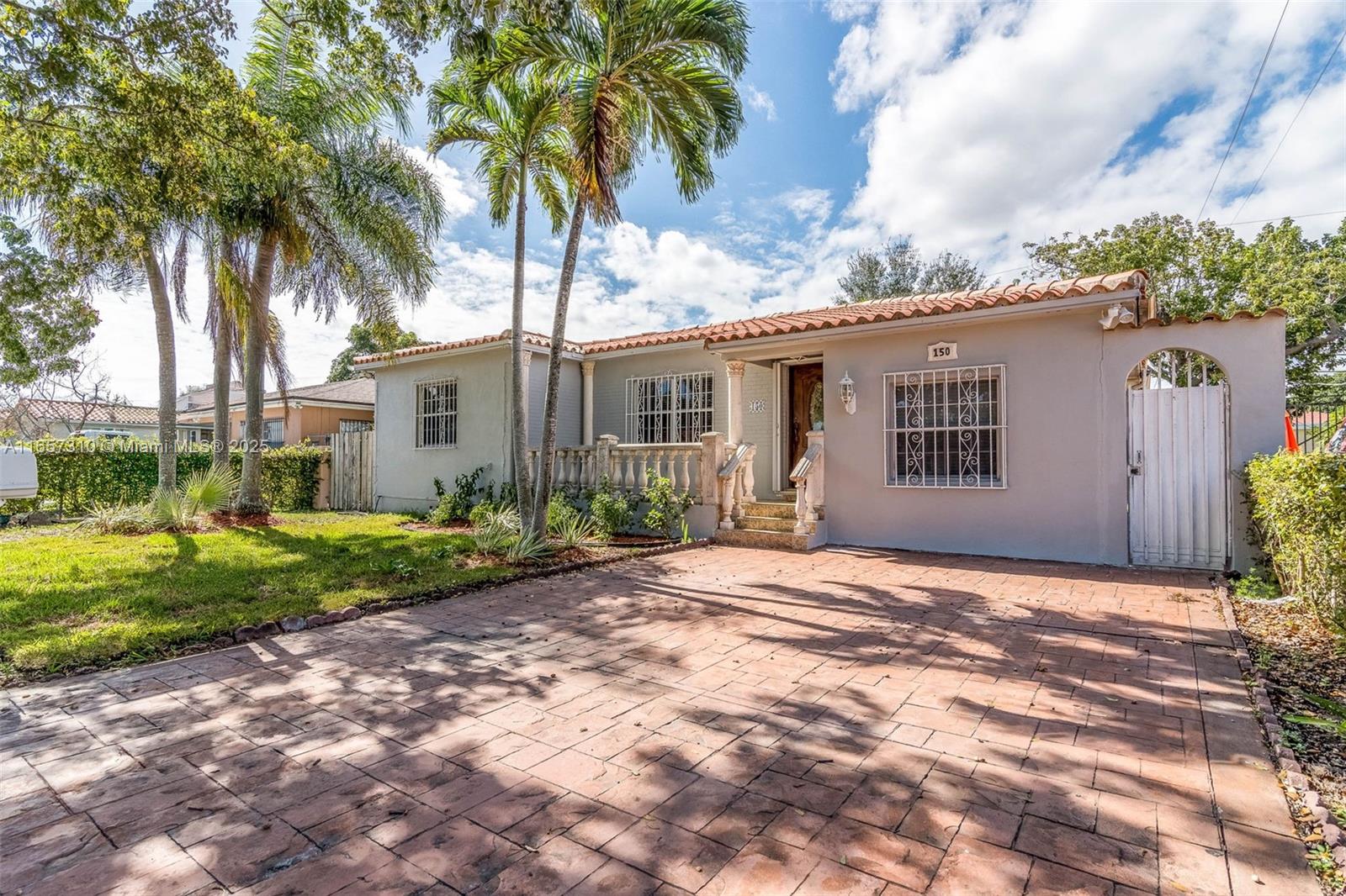 150 Sw 51st Ct, Miami, Broward County, Florida - 3 Bedrooms  
2 Bathrooms - 