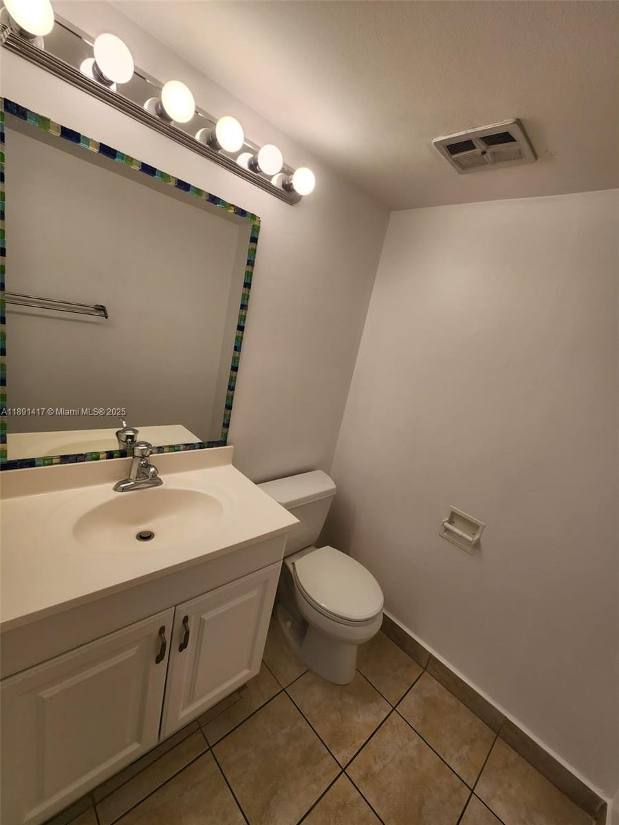 BRAVURA I CONDO - Residential Lease
