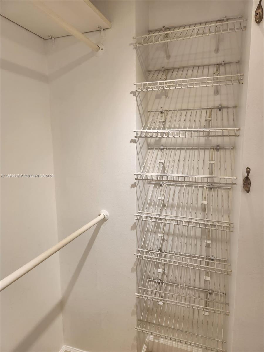 BRAVURA I CONDO - Residential Lease