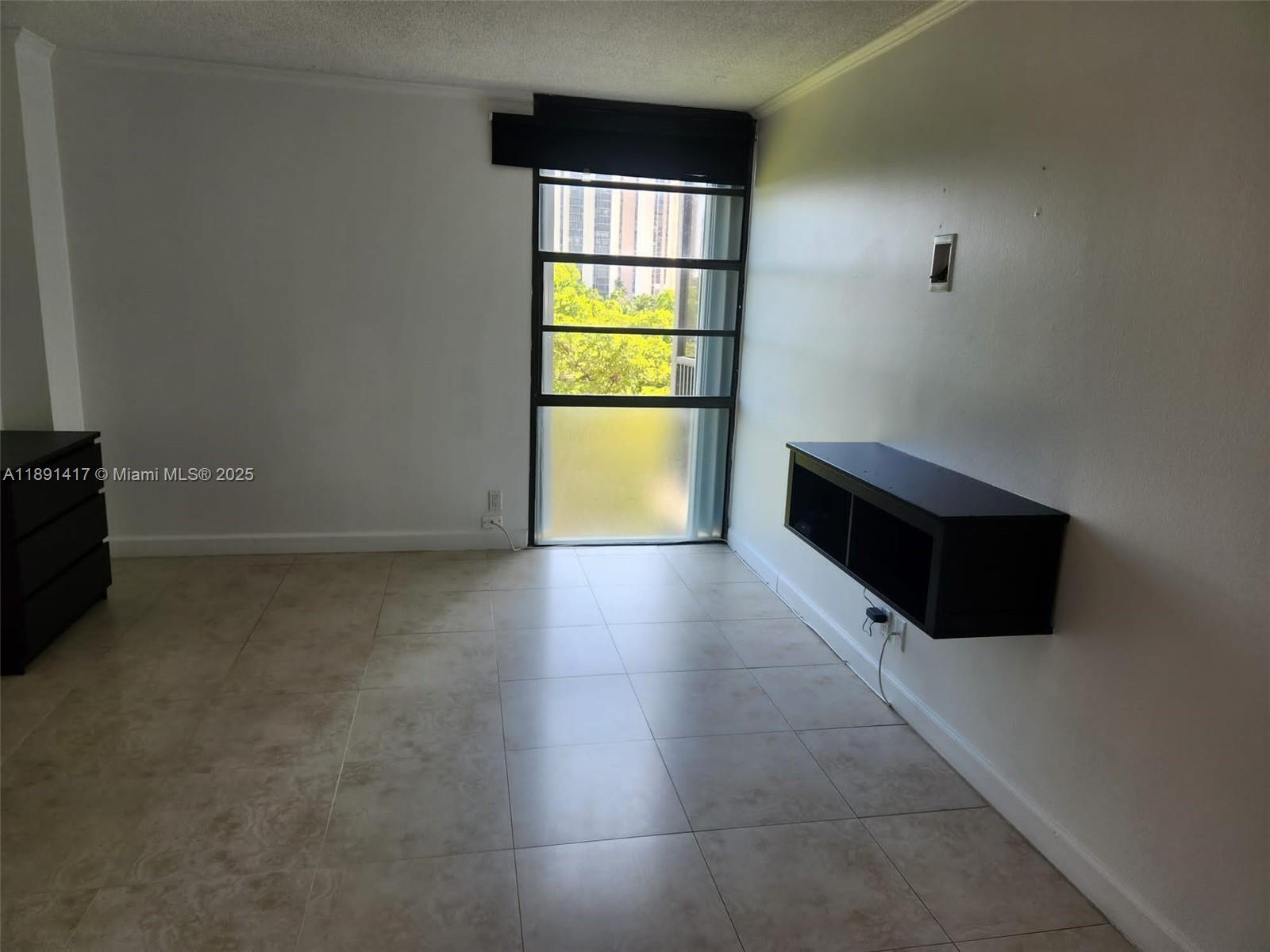 BRAVURA I CONDO - Residential Lease