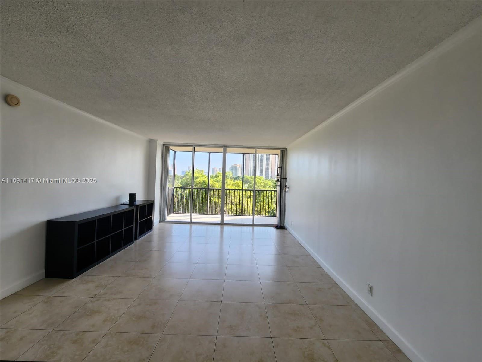 BRAVURA I CONDO - Residential Lease