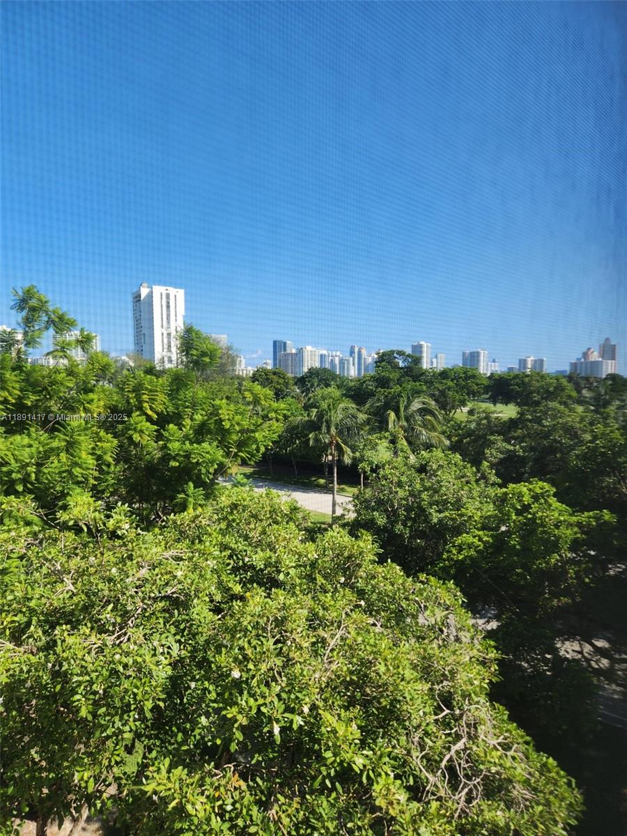 BRAVURA I CONDO - Residential Lease