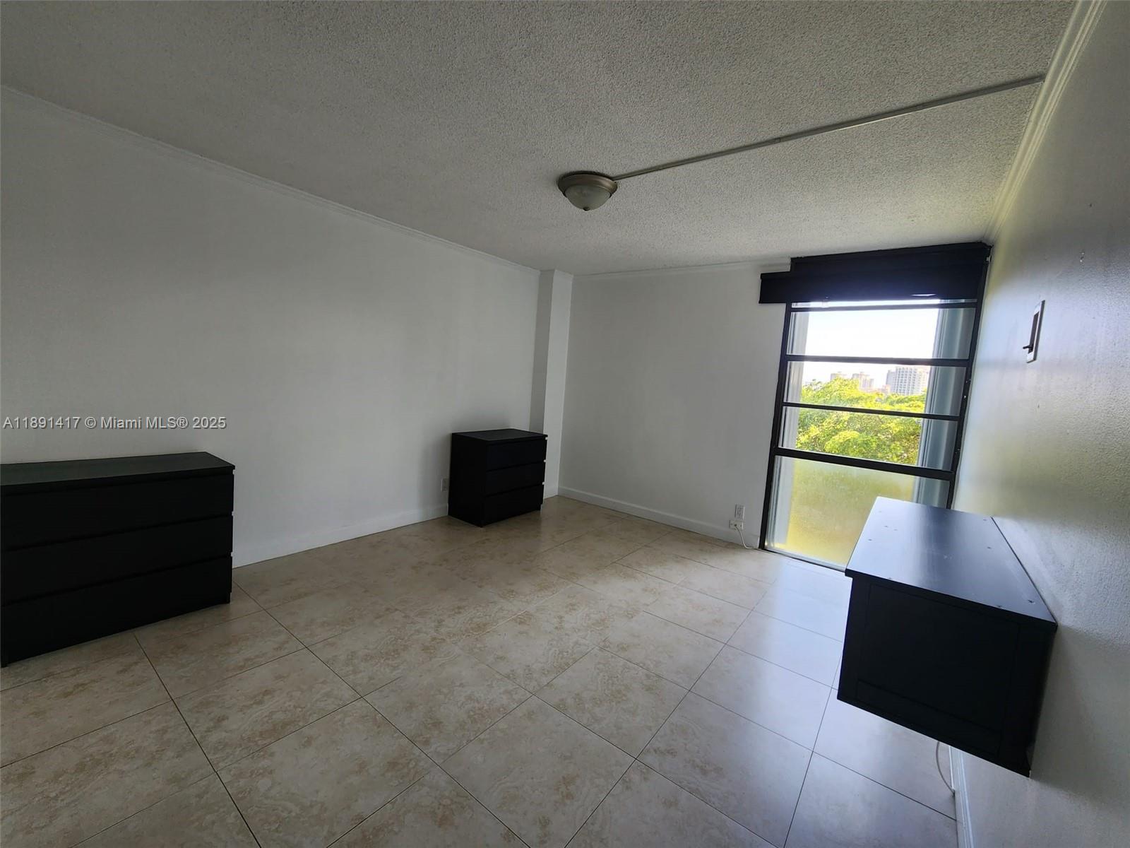 BRAVURA I CONDO - Residential Lease