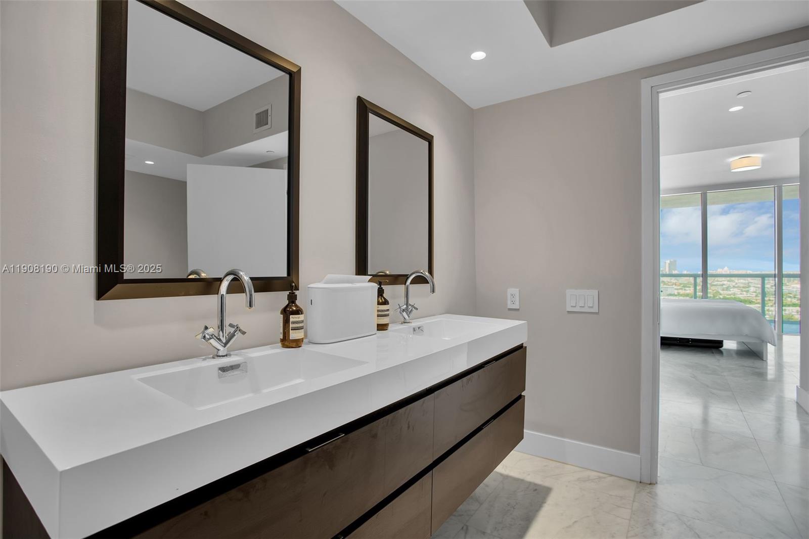 ICON CONDO - Residential Lease