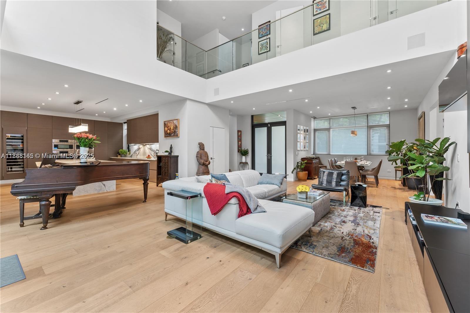 CRYSTAL HEIGHTS - Residential