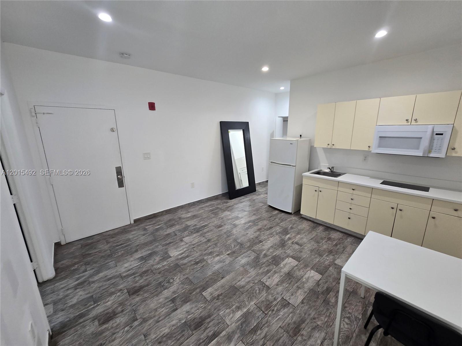 1345 Pennsylvania Ave 2A