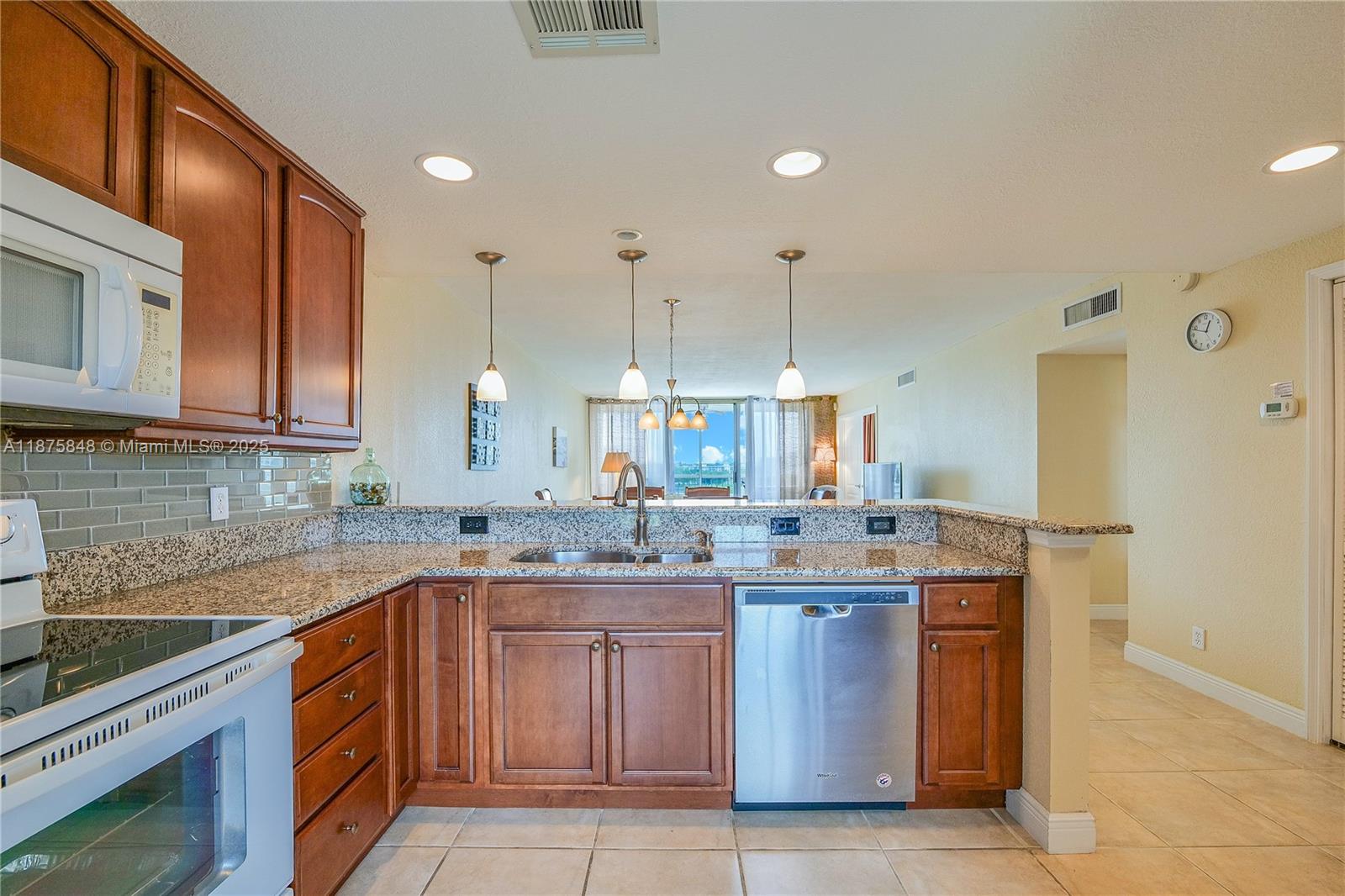 NO 49 PALM-AIRE COUNTRY C - Residential