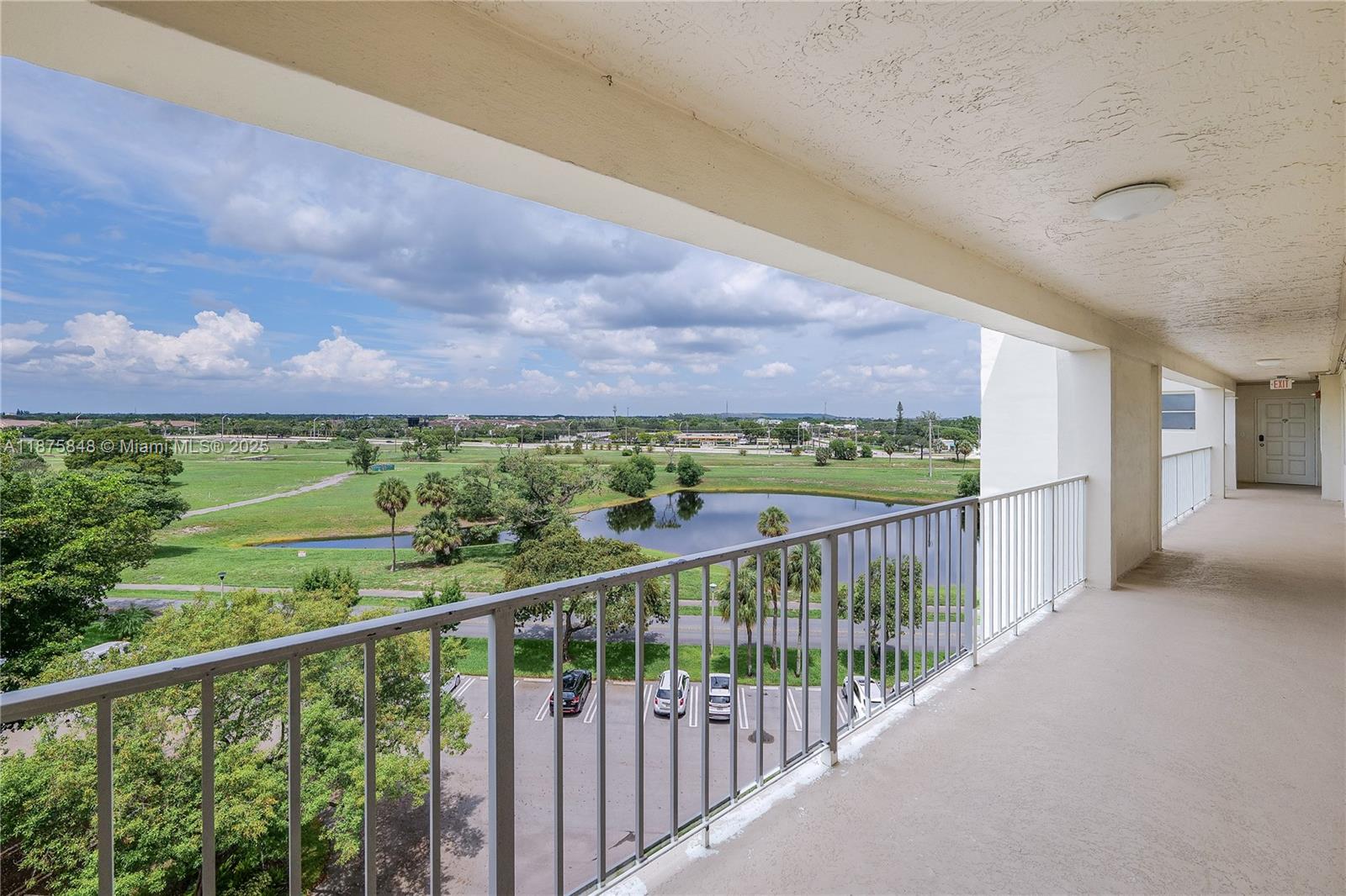 NO 49 PALM-AIRE COUNTRY C - Residential