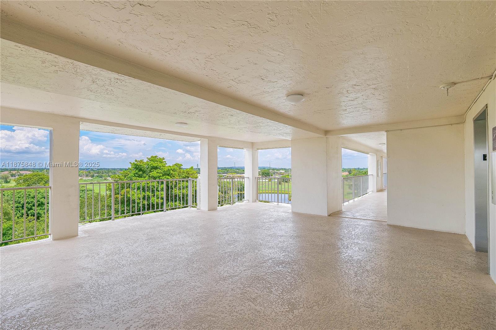 NO 49 PALM-AIRE COUNTRY C - Residential