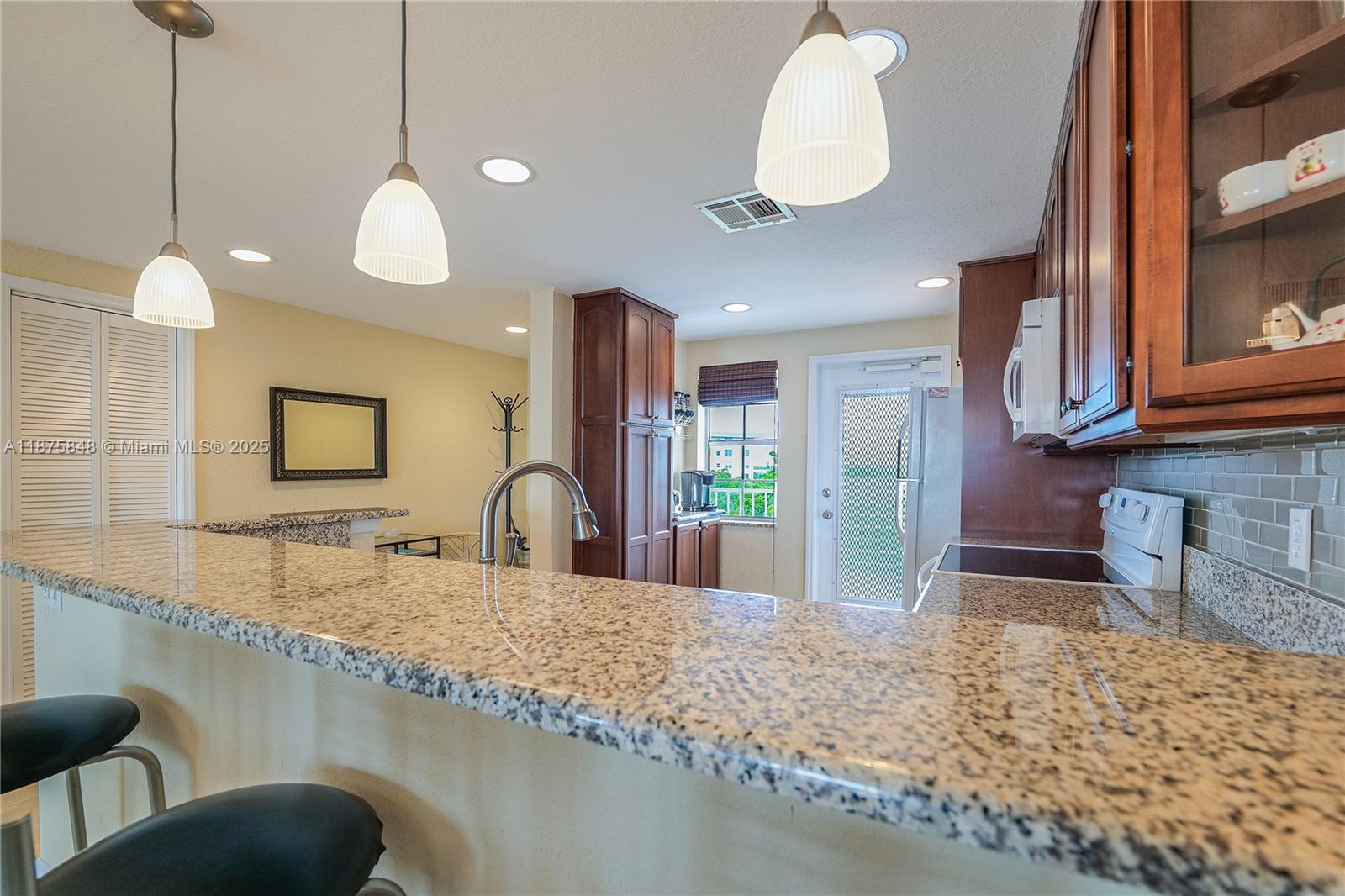 NO 49 PALM-AIRE COUNTRY C - Residential