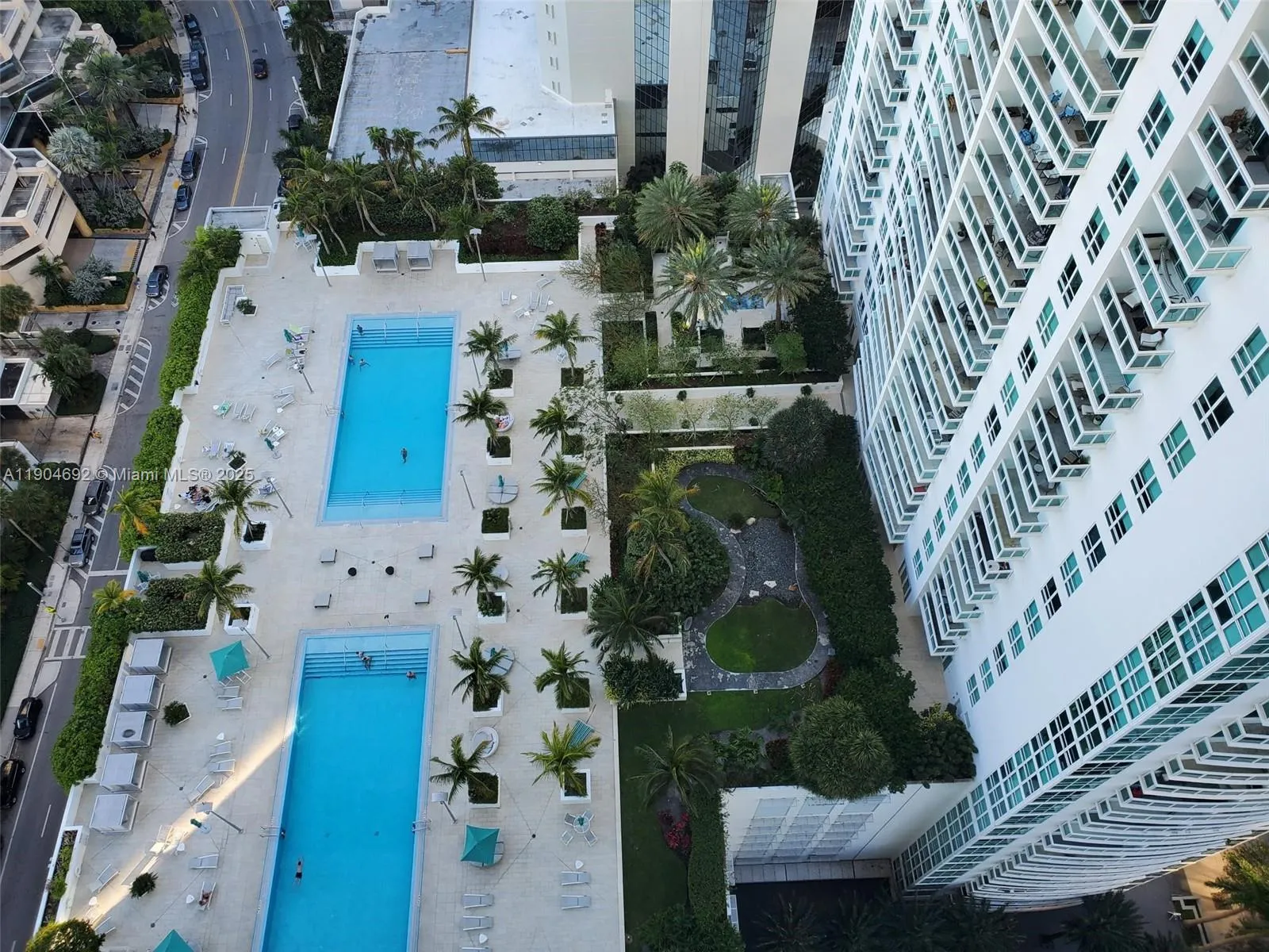 Miami, Florida 33131, United States, 2 Bedrooms Bedrooms, ,2 BathroomsBathrooms,Residential,Active,241511