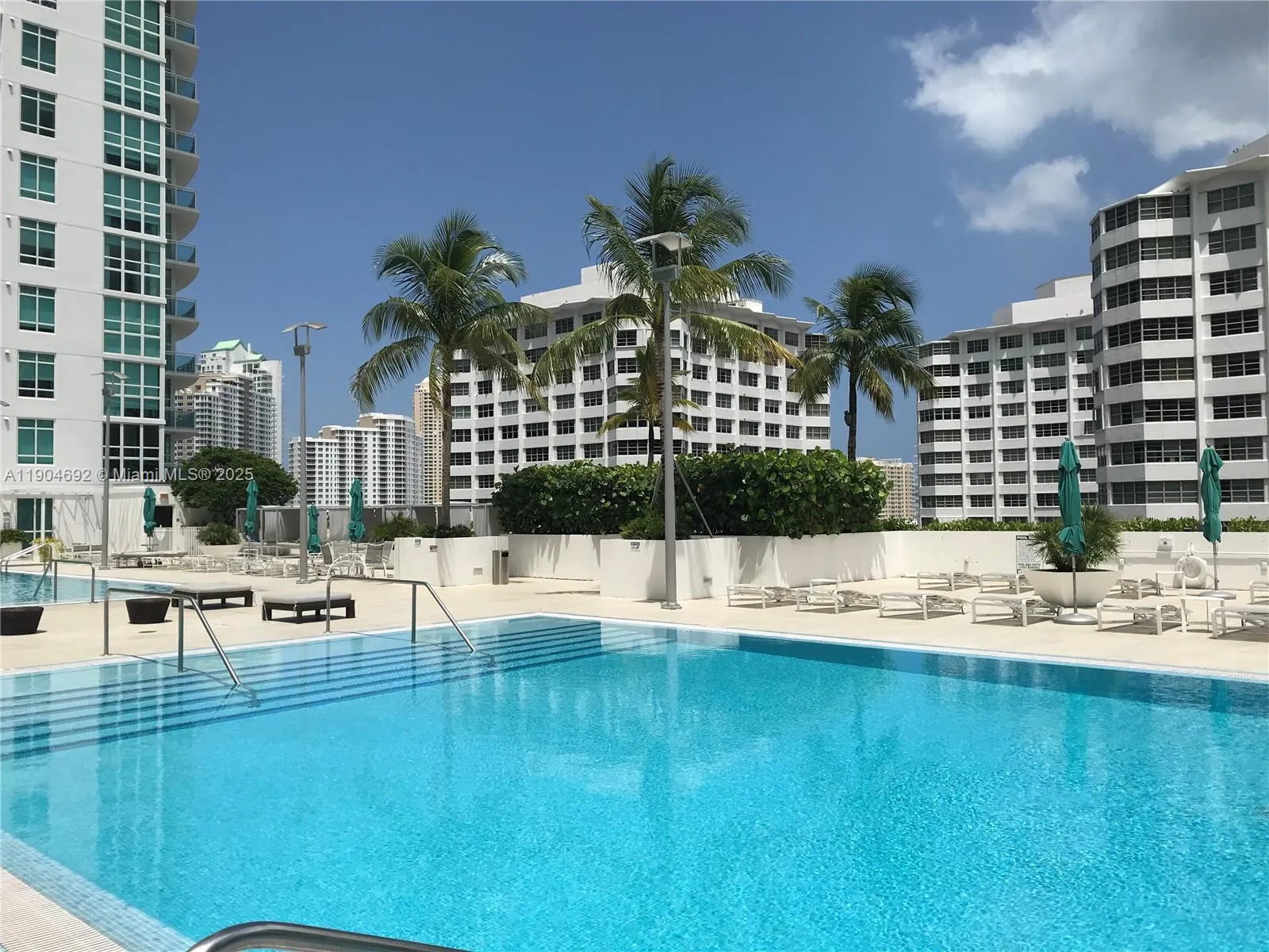 Miami, Florida 33131, United States, 2 Bedrooms Bedrooms, ,2 BathroomsBathrooms,Residential,Active,241511