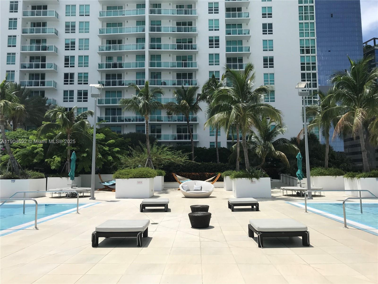 THE PLAZA 851 BRICKELL CO - Residential Lease