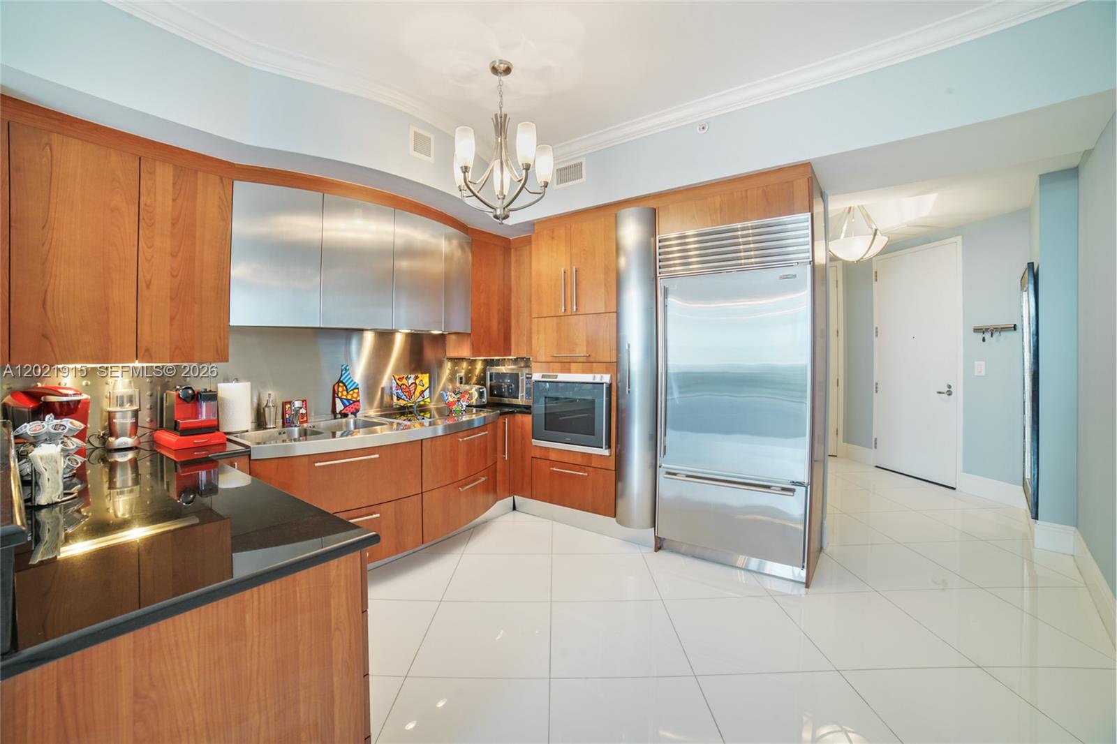 18101 Collins Ave 1906