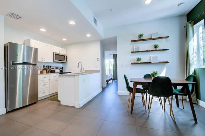 346 Nw 35th St 5, Miami, Broward County, Florida - 1 Bedrooms  
2 Bathrooms - 