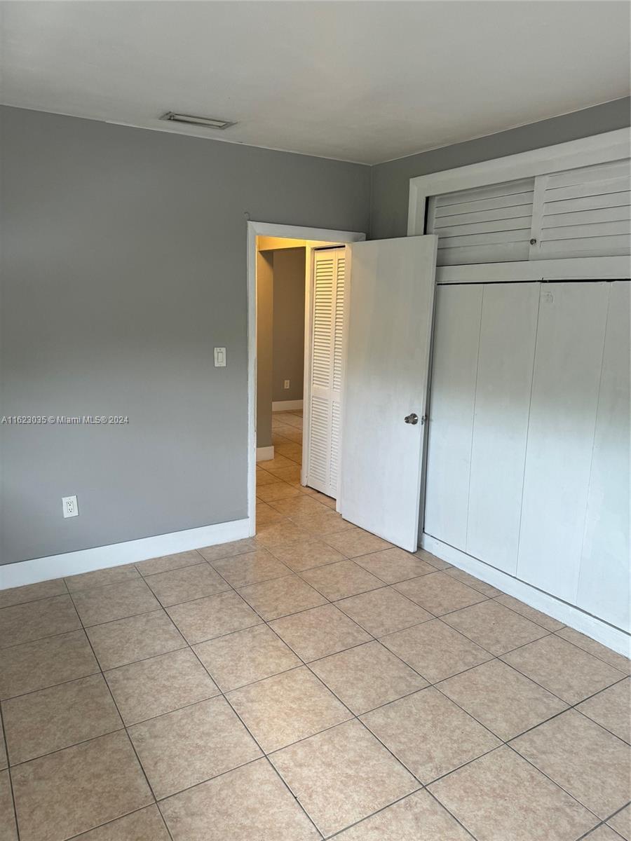 Address Not Disclosed, Fort Lauderdale, Broward County, Florida - 2 Bedrooms  
1 Bathrooms - 