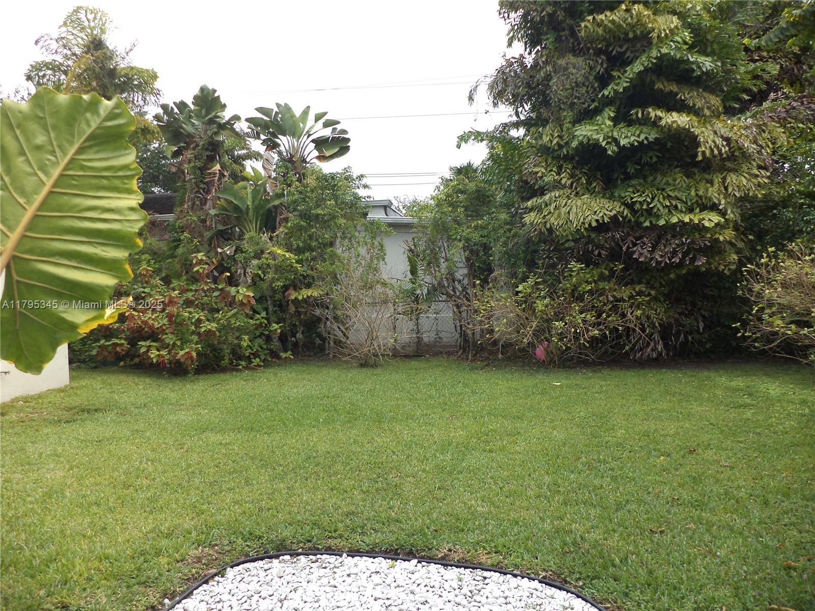 CORAL VILLAS REV - Residential Lease
