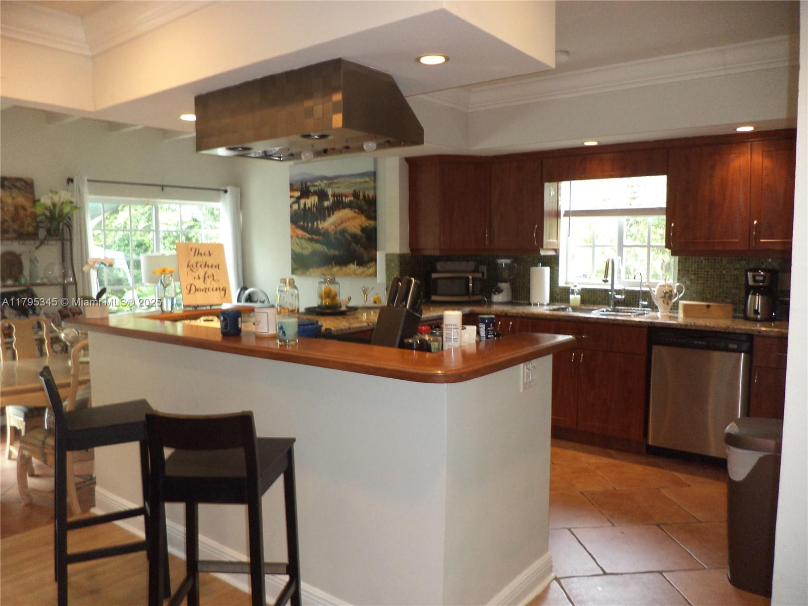 CORAL VILLAS REV - Residential Lease