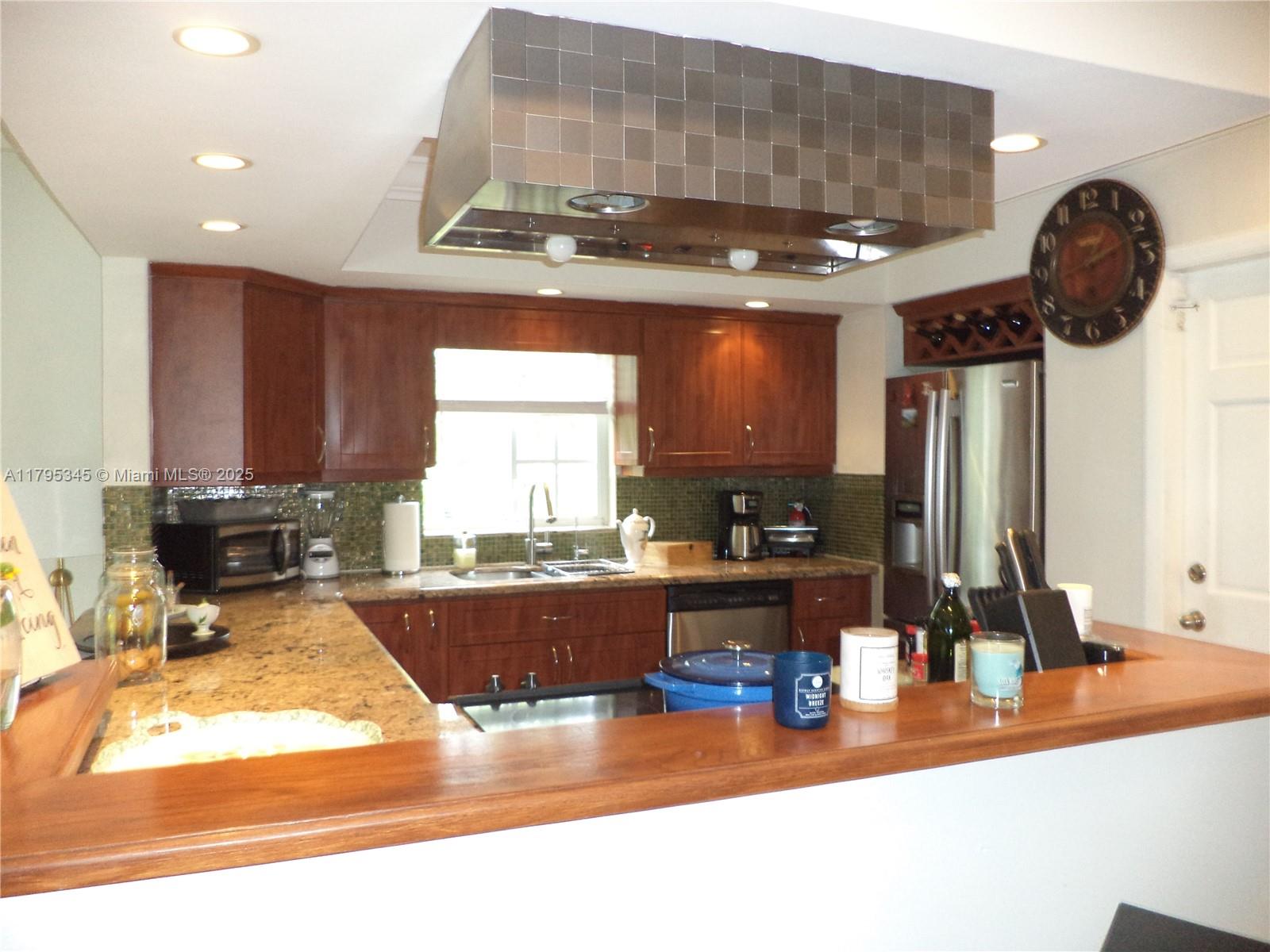 CORAL VILLAS REV - Residential Lease