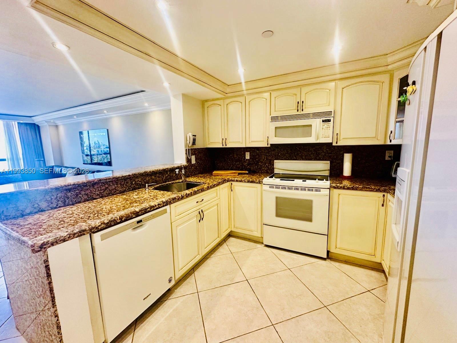 CLUB ATLANTIS CONDO - Residential Lease